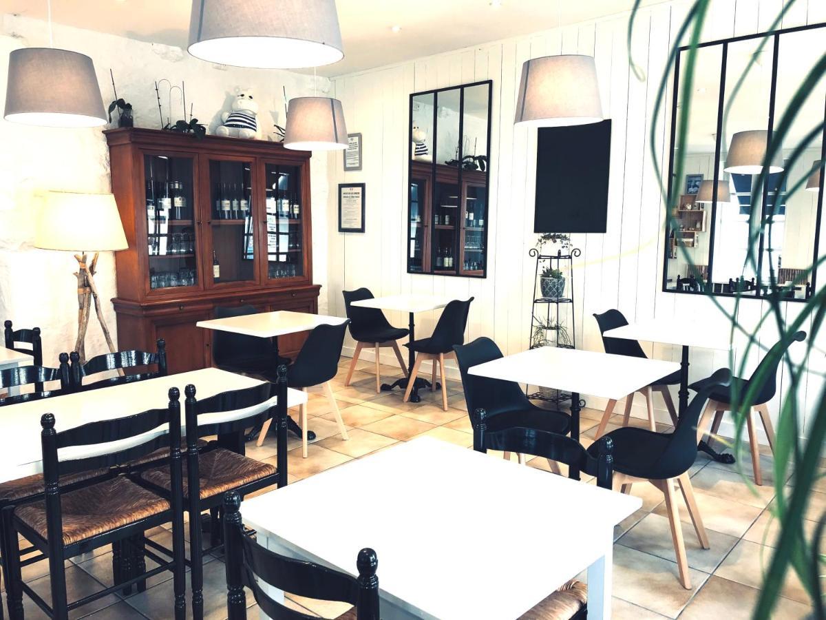 Hotel 2 Etoiles Et Restaurant Le Galet Bleu Fouras Eksteriør bilde